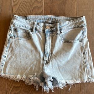 American Eagle jean shorts. Super Hi-Rise Shortie. Great condition! Size 6.